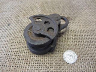 Vintage Cast Iron Double Pulley Antique Old Farm Wheel Barn Steampunk 9184