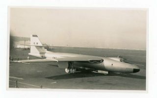 Photograph Of Vickers Valiant B.  1 Wp207 1955 138 Sqn - Operation 