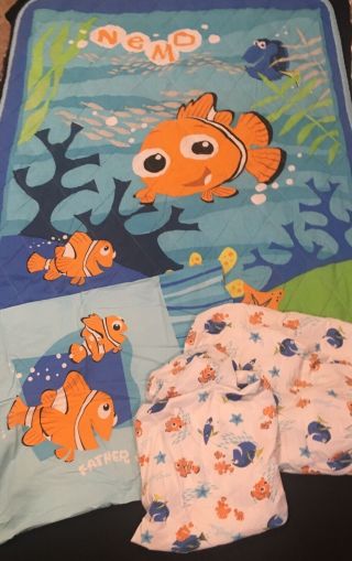 Vtg Finding Nemo Disney Toddler Bedding Crib Quilt Pilllowcase Sheet Set Fish