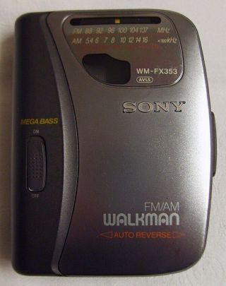 Vintage SONY WALKMAN WM - FX353 portable AM/FM radio cassette MEGA BASS 90 ' s RETRO 2