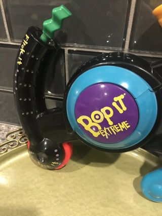 BOP IT Extreme Vintage 1998 Electronic Hasbro Game Go nuts 3