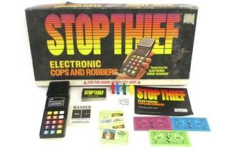 Vtg.  1979 Parker Brothers Stop Thief Electronic Cops And Robbers Board Game