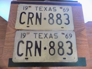 Vintage 1969 Texas Tx License Plate Pair Crn 883 Unrestored Matching Set