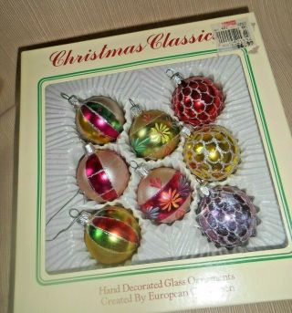 Vintage Box Of 8 1 1/2 " Glass Christmas Ornaments Commodore Glitter Round