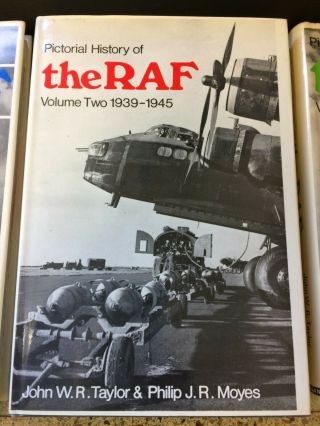 Pictorial History of the RAF Vols 1,  2 & 3,  with dust - jackets,  printed 1968 & 1974 3