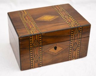 Lovely Vintage Wooden Marquetry Tea Caddy/box