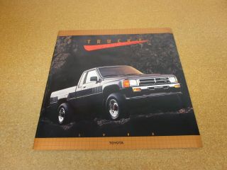 1988 Toyota Pickup Truck Xtracab Sr5 Sales Brochure 28 Page Dealer Literature