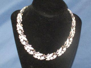 Vintage CROWN TRIFARI Clear Rhinestone White Enamel Necklace & Bracelet Set 2