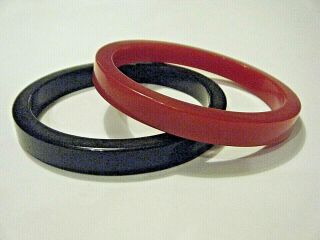 Pair Vintage 1940s Black And Cherry Red Bakelite Bangle Bracelets 3/8 " Square 8 "