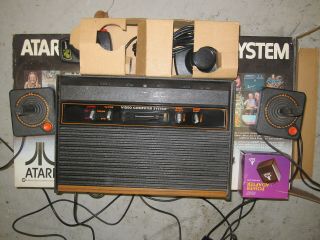 Vintage 1980 Atari Video Computer System Cx - 2600a Console 2x Controllers Pwr Adp