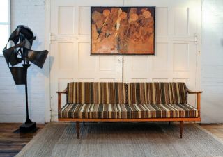 Mid Century Danish Modern Sofa/daybed Great Lines