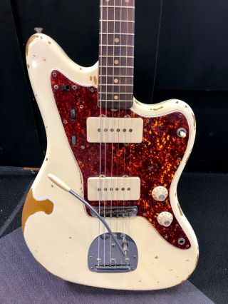 Vintage 1967 Fender Jazzmaster Alpine White (Fender - CBS Era),  USA in 1966 - 67 3
