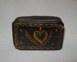 Antique Vtg 19th C 1840s Paper Mache Snuff Box W/ Folk Art Heart Painting On Lid