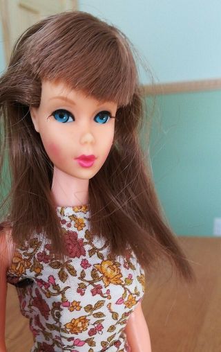 Vintage Mod Era Twist Turn Tnt Barbie Hair Retro Floral Dress Japan