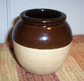 VTG marked PACIFIC STONEWARE Pottery PRIMITIVE CROCK 2 - tone BEAN POT Hand Formed 2