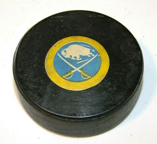 Vintage Ccm Buffalo Sabres Official Art Ross Tyer Nhl Hockey Puck