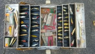 Vintage Umco 1000 A Tackle Box Full Of Old Lures