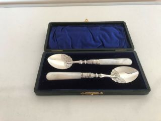 Lovely Solid Silver And Mother Of Pearl Presserve Spoons (birm 1903)
