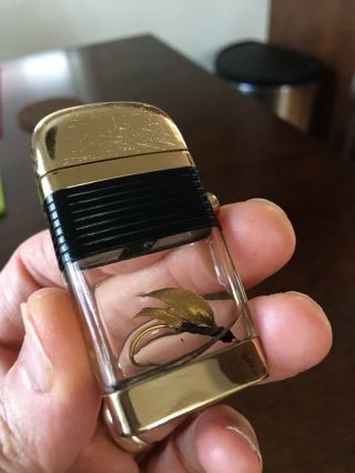1950/60’s Vintage Scripto Vu Lighter With Gold Fly -.