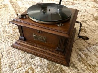 Victor Talking Machine Viciii 5494a Antique Phonograph With Wood Horn