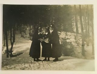 Very Unusual Vintage Photo Of 3 Nuns Reading A Map On Snowy Road In Winter 4137
