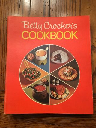 Vintage 1969 Betty Crocker’s Red Pie Cover 5 Ring Cookbook 1st Printing