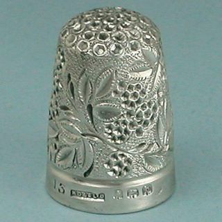 Antique Blackberry Sterling Silver Thimble English Hallmarked 1901