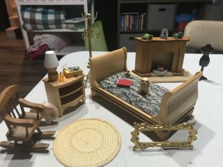 Vintage Dollhouse Bedroom Set/fireplace And Accessories