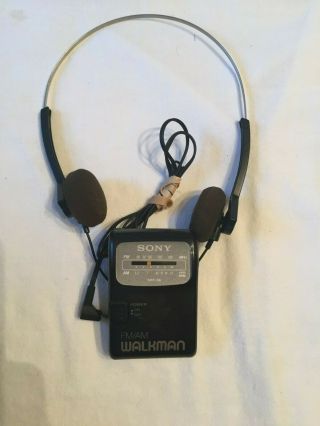 Vintage Sony Srf - 39 Fm/am Walkman Radio W/ Sony Trh - 1 Stereo Headphones