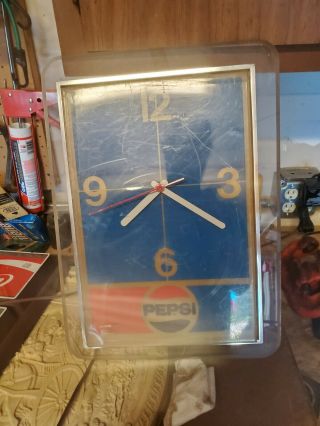 Rare Vintage Pepsi Cola Lighted Clock.