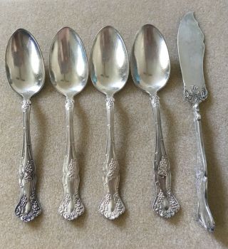 4 Spoons 1 Master Butter Knife Vintage Grape Rogers 1847 Silver Plate