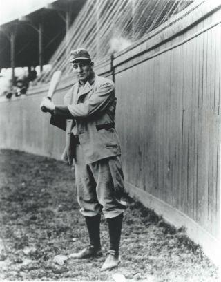 Honus Wagner - 8 " X 10 " Photo - 1915 - Pittsburgh Pirates
