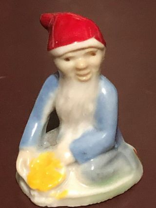 Vintage Wade Figurines Leprechaun Elf Gnome Dwarf Miniature Red Rose Tea 2