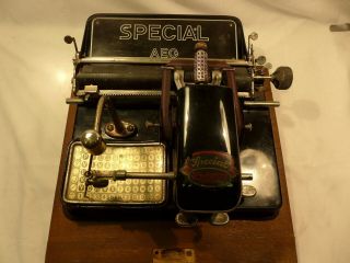 Rare Antique " Special " Single Element Typewriter Same As Mignon 4 Complete And W