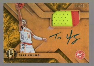Trae Young 2018/19 Chronicles Gold Standard Patch On Card Auto 20/25 Rc Hawks