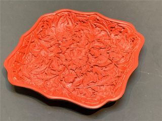 Vintage Chinese Red Cinnabar And Black Lacquer Dish - 6 1/4 " - 16 Cm