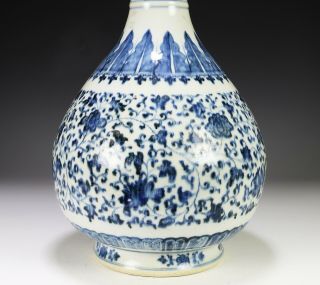 Large Antique Chinese Blue and White Porcelain Vase with Garlic Top 3