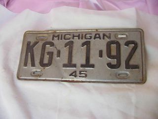 Vintage 1945 Auto Car Vehicle Metal License Plate Michigan