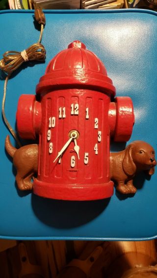 Rare Vintage Spartus Fire Hydrant And Dacshund Weiner Dog Electric Clock.
