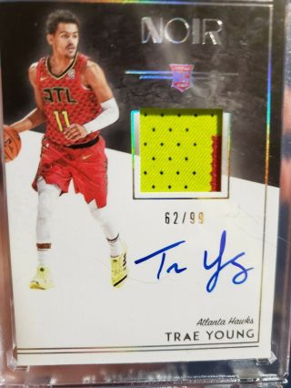 2018 - 19 Panini Noir Trae Young Rookie Patch Auto Rpa Black And White 62/99