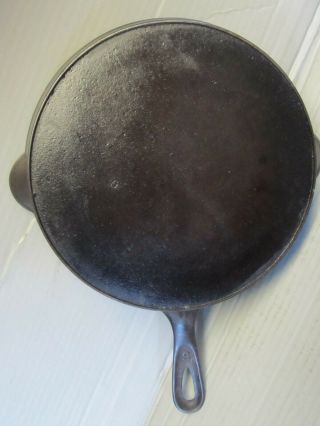 Vintage 9 Cast Iron Skillet With Heat Ring -