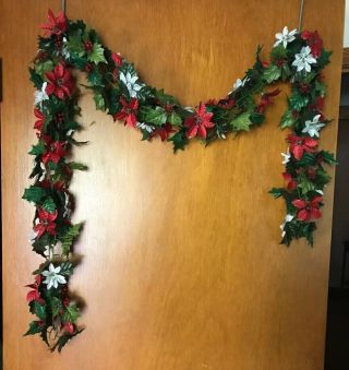Vtg Garland - 77” - Green Holly W/ Berries And Red & White Poinsettias—plastic Chain