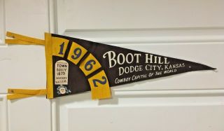 Vintage 1962 Boot Hill Dodge City Kansas Cowboy Capital Souvenir Felt Pennant