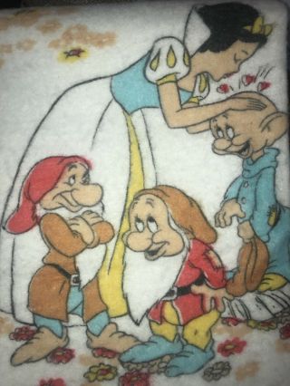 Vintage Disney Red Satin Trim Blanket Snow White & The 7 Dwarfs White 70 x 86 3
