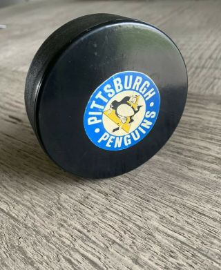 Rare Vintage Nhl 1973 Chicago Blackhawks Pittsburgh Penguins Converse Goal Puck