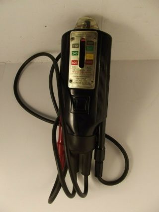 Vintage “wiggy” Wigginton Voltage Tester 5008 By Square D.  Company Good Con