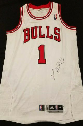 2013 - 14 Derrick Rose Autographed Game Worn White Adidas Bulls Jersey Cbu01188