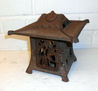 A Cast Iron Japanese Vintage Pagoda Garden Lantern Lamp
