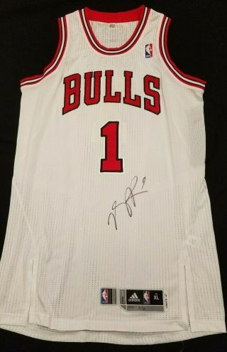 2013 - 14 Derrick Rose Autographed Game Worn White Adidas Bulls Jersey Cbu00255