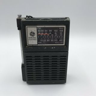 Vintage Ge General Electric Portable Am/fm Transistor Radio Model No.  7 - 2506a